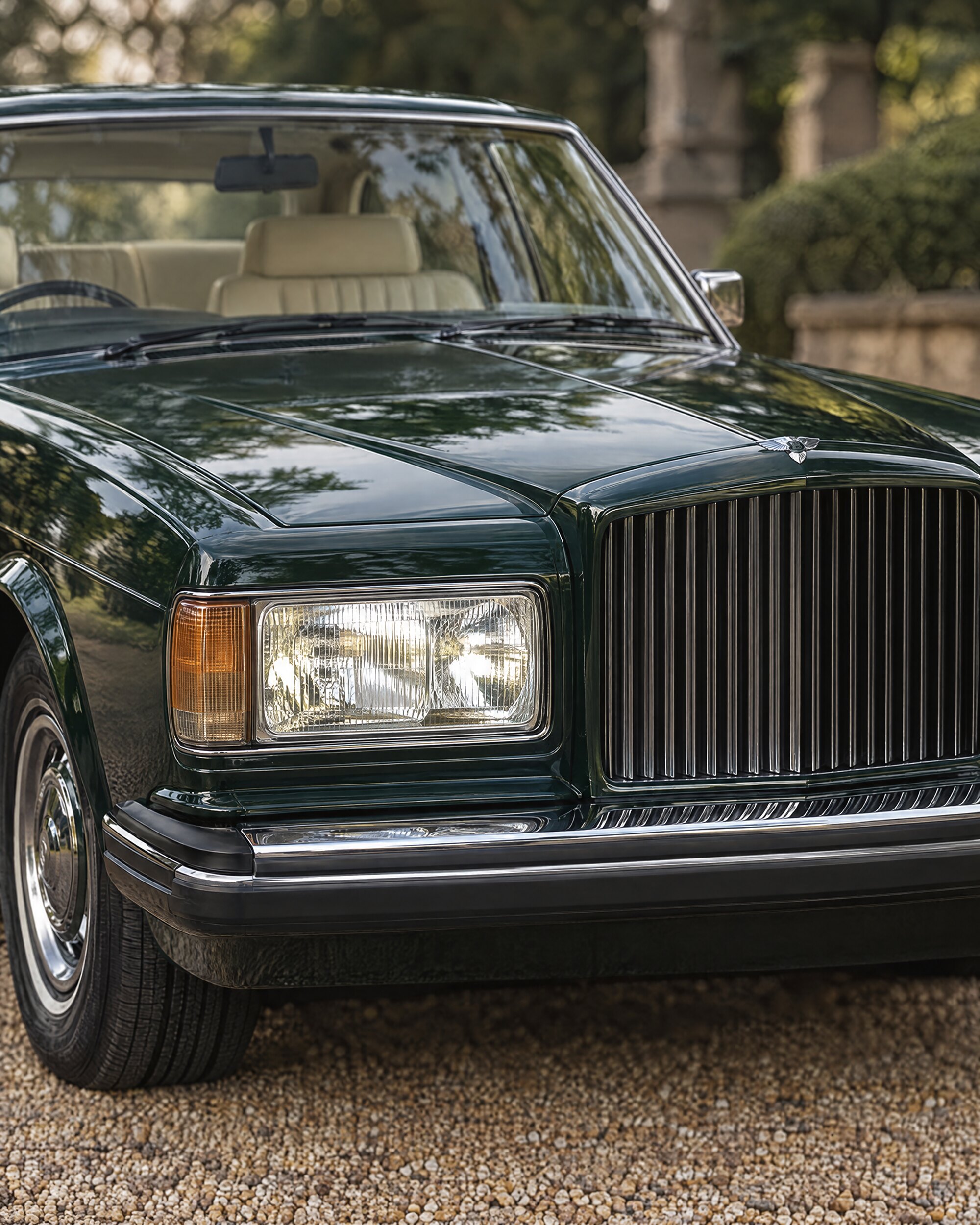 Radiator grille of a British racing green Bentley Mulsanne Turbo