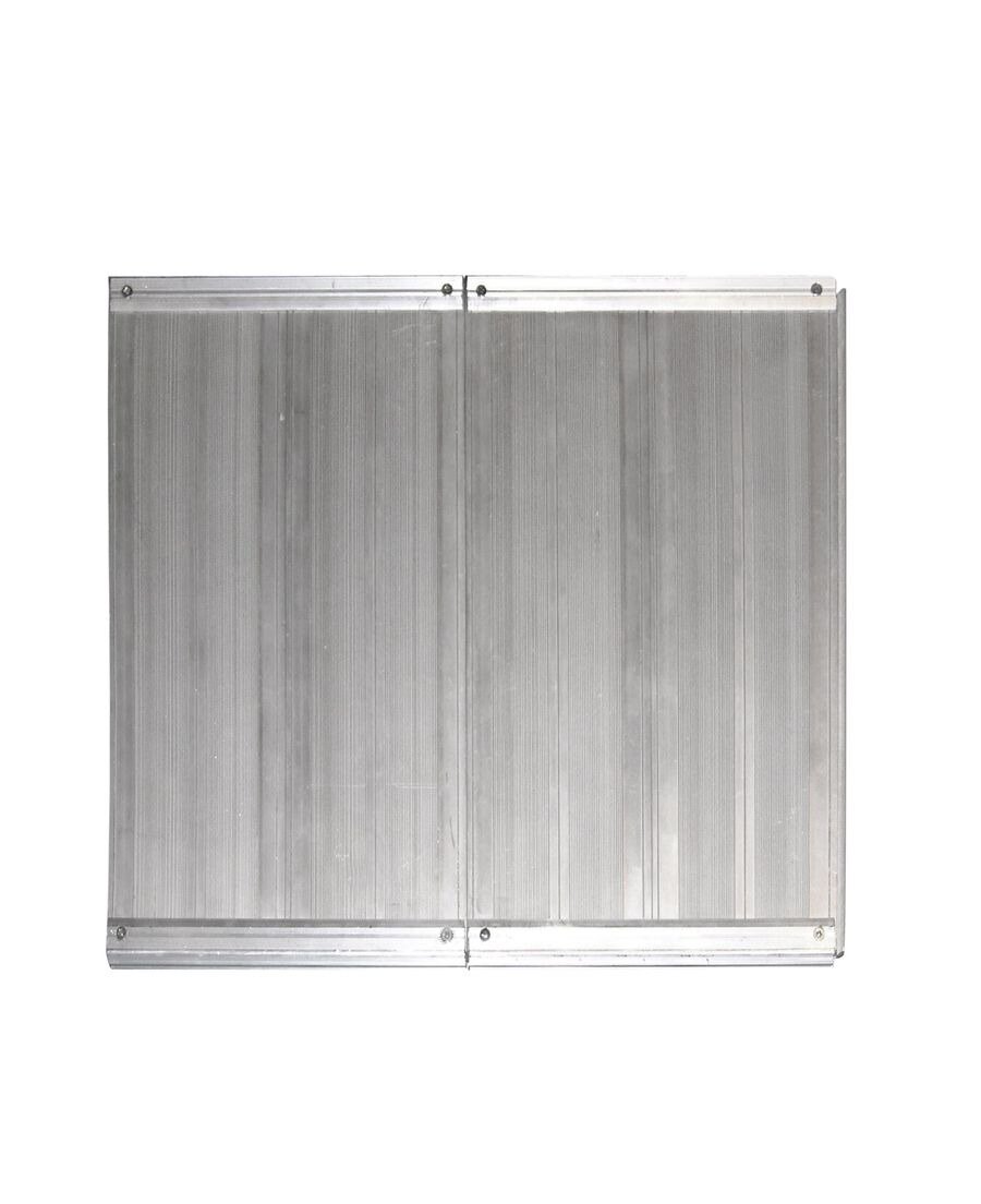 Leon Paul metallic fencing piste of interlocking aluminium sections